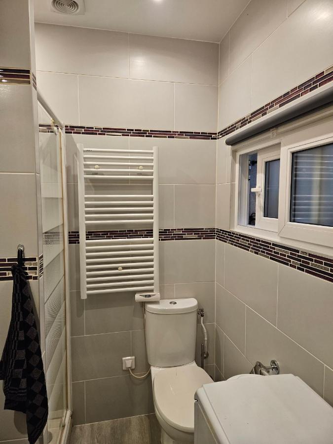 Studio 22M2 A Ivry/Seine-A 200 Metres De Paris. Proche Metro 7 Eksteriør billede